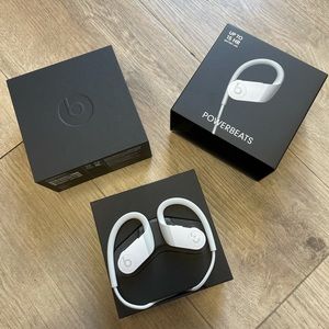 BRAND NEW white Powerbeats High-Performance Wireless Earphones